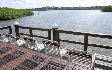 Bay and Beach Club Bay Side Dock